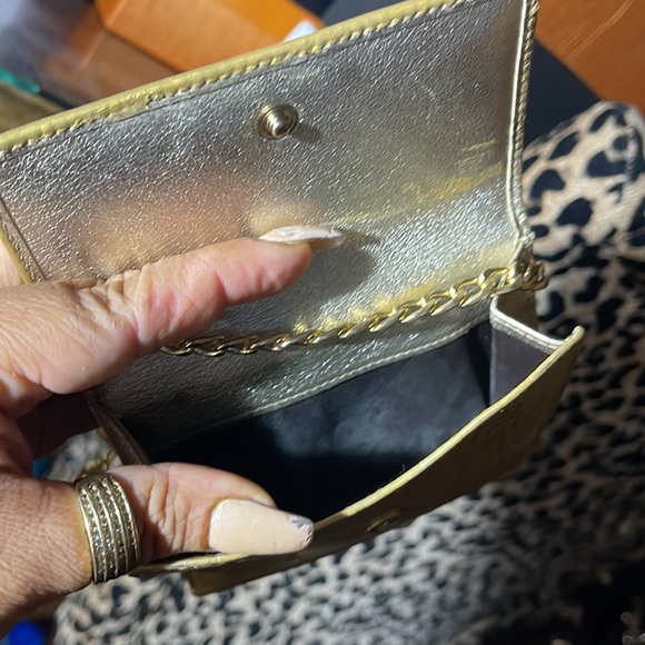 (Traded )Gucci Gold Wallet 🤩 - Picture 7 of 12